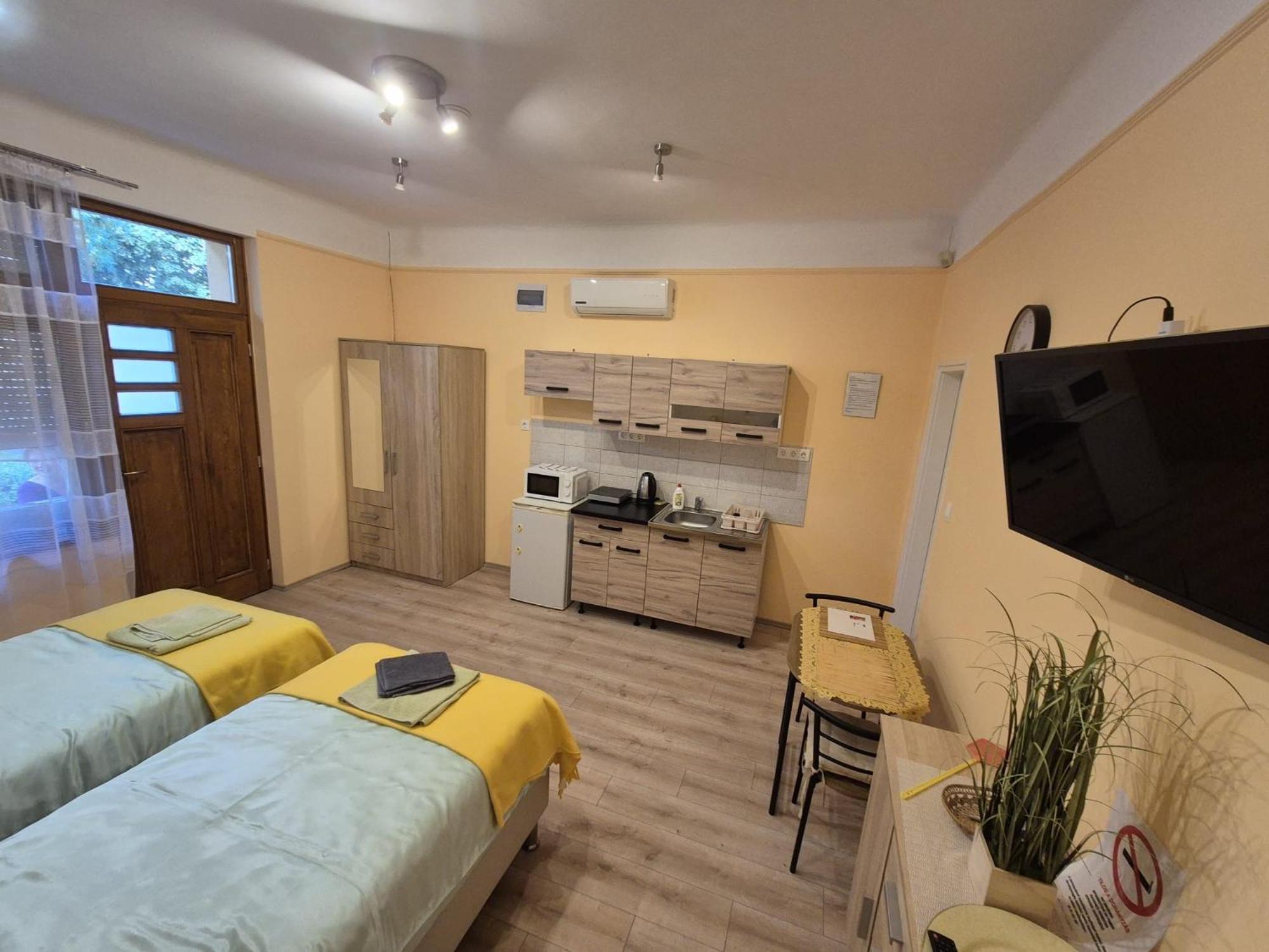 Szahara Vendeghaz Apartment Kerekegyhaza Exterior photo